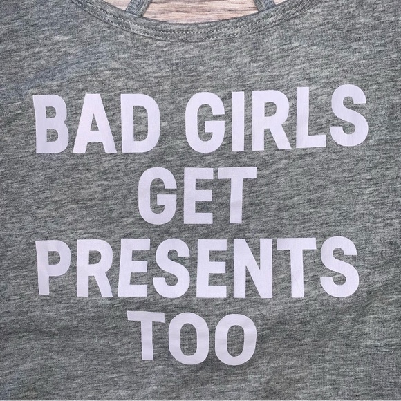 NWOT Victoria’s Secret Gray Strappy Graphic Crop Top - Picture 9 of 14